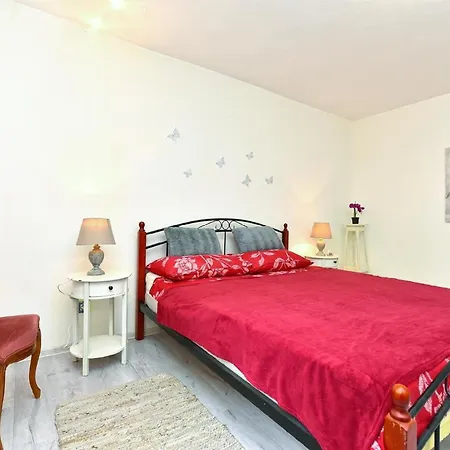 Ferienwohnung Fuer 4 Personen Ca 60 Qm In Pula, Istrien Istrische Riviera - B52736 Apartment Pula