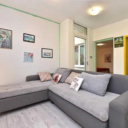 Ferienwohnung Fuer 4 Personen Ca 60 Qm In Pula, Istrien Istrische Riviera - B52736